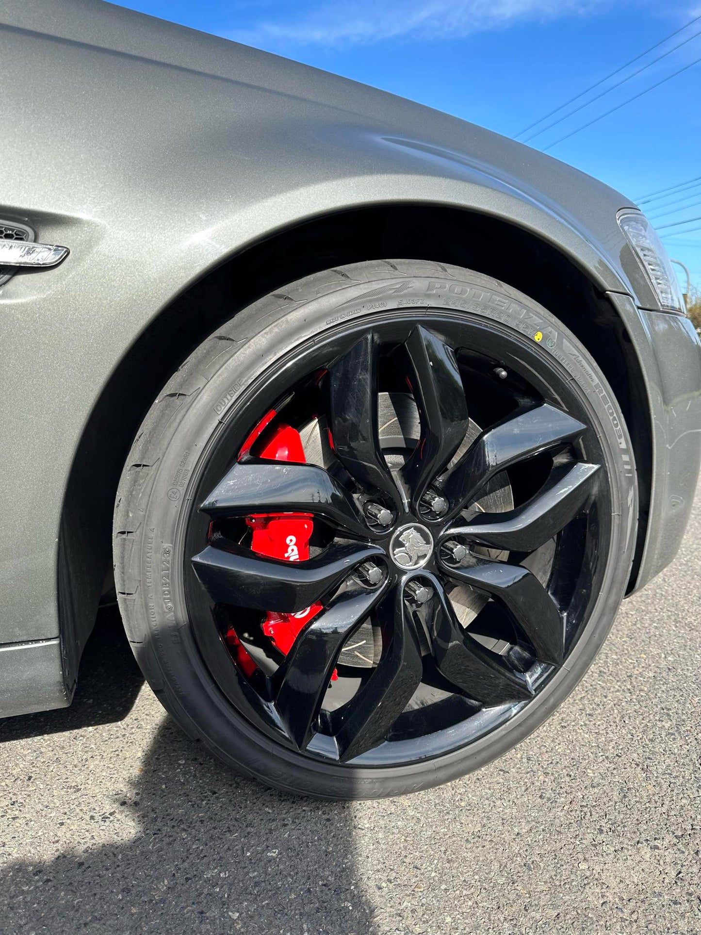 VE-VF Commodorde 6POTS Front Compelete Kit - With Rotors