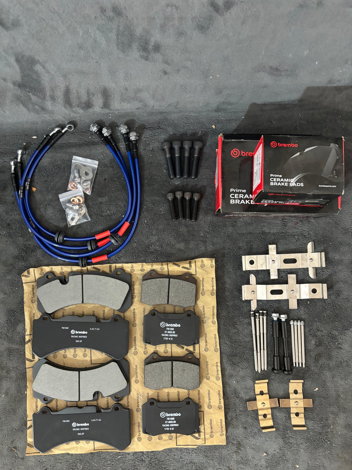 Holden VE-VF  CTS-V (V-LOGO) 6POTS Fr &4OTS Rr Calipers Brake kit with Pads,Lines and Bolts